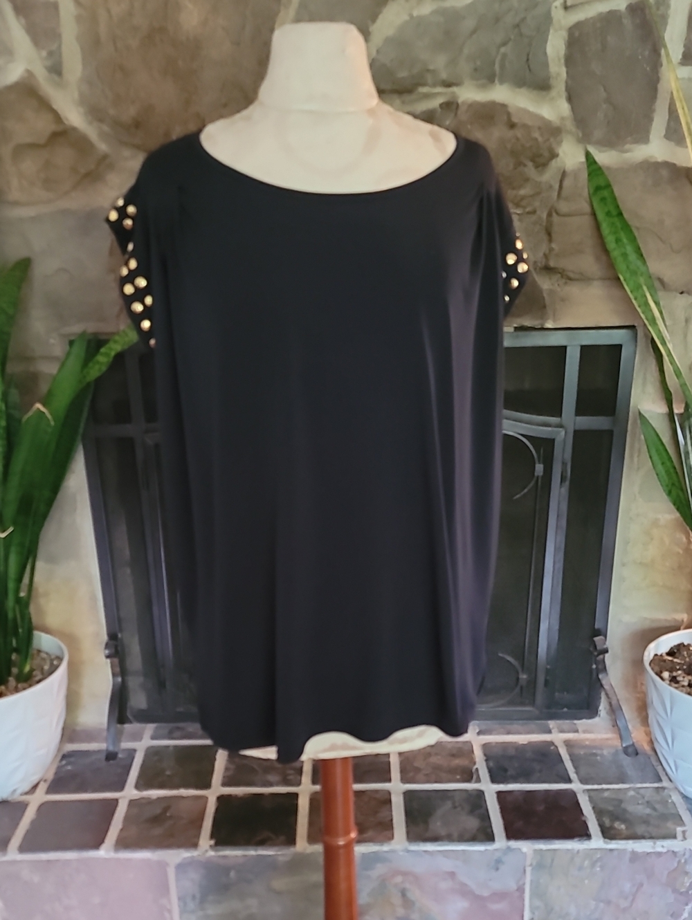 MICHAEL Michael Kors Black Studded Sleeve Top Sz 1X Short Sleeve Scoop Neck Plus